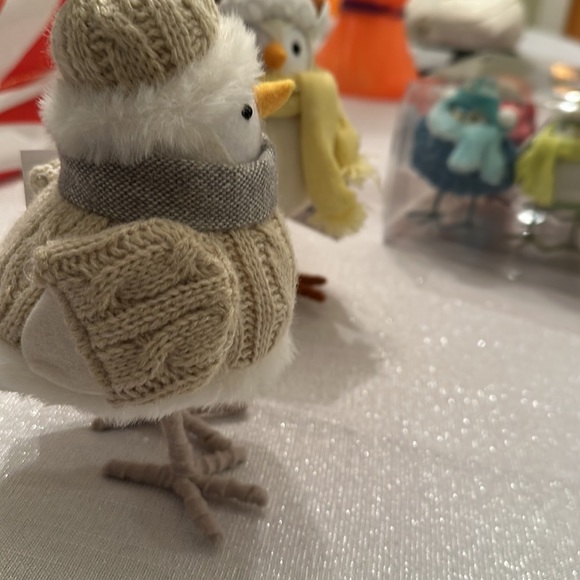 Wondershop spritz featherly friends spritz figurine knit hat sweater white tan - Picture 5 of 5